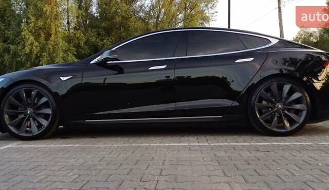 Чорний Тесла Модель С, об'ємом двигуна 0 л та пробігом 101 тис. км за 21000 $, фото 4 на Automoto.ua