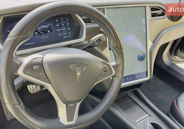 Черный Тесла Модель С, объемом двигателя 0 л и пробегом 145 тыс. км за 15000 $, фото 33 на Automoto.ua