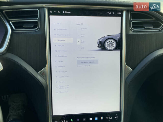 Черный Тесла Модель С, объемом двигателя 0 л и пробегом 30 тыс. км за 14800 $, фото 11 на Automoto.ua