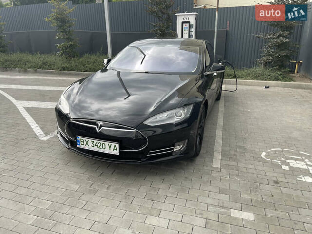 Черный Тесла Модель С, объемом двигателя 0 л и пробегом 140 тыс. км за 20000 $, фото 1 на Automoto.ua