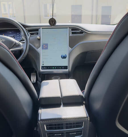 Черный Тесла Модель С, объемом двигателя 0 л и пробегом 145 тыс. км за 15000 $, фото 26 на Automoto.ua