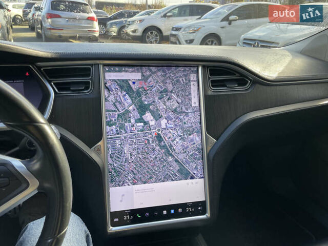 Черный Тесла Модель С, объемом двигателя 0 л и пробегом 30 тыс. км за 14800 $, фото 9 на Automoto.ua