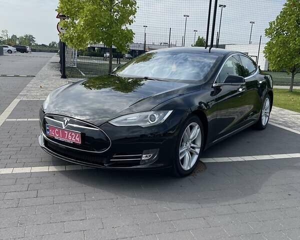 Черный Тесла Модель С, объемом двигателя 0 л и пробегом 188 тыс. км за 12499 $, фото 2 на Automoto.ua