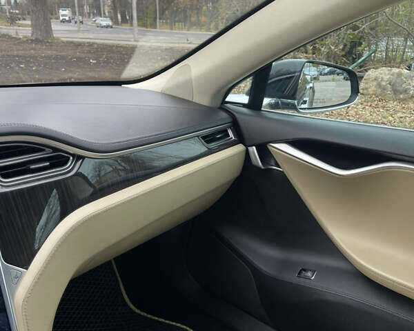 Черный Тесла Модель С, объемом двигателя 0 л и пробегом 137 тыс. км за 14000 $, фото 22 на Automoto.ua