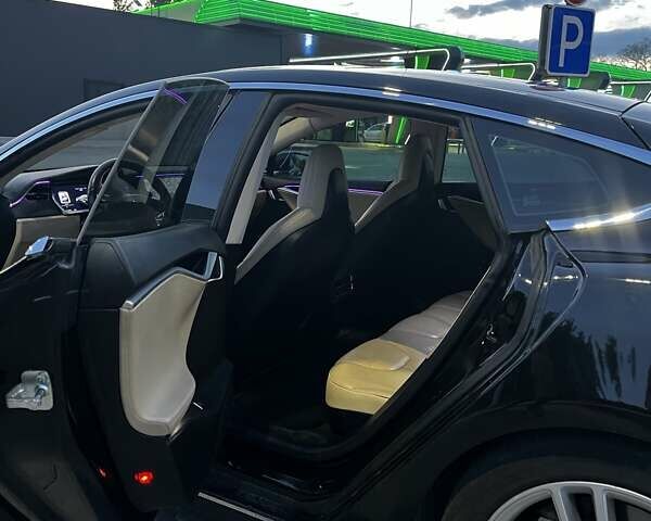 Чорний Тесла Модель С, об'ємом двигуна 0 л та пробігом 230 тис. км за 11500 $, фото 11 на Automoto.ua