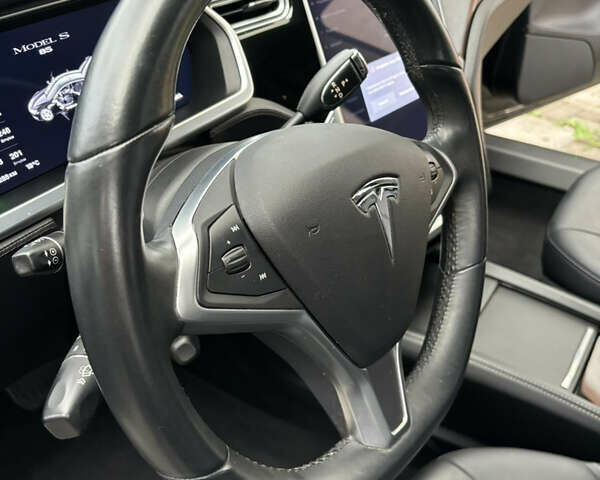 Черный Тесла Модель С, объемом двигателя 0 л и пробегом 130 тыс. км за 15300 $, фото 18 на Automoto.ua