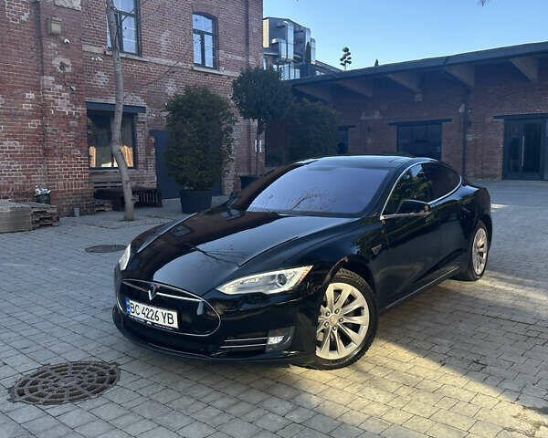 Черный Тесла Модель С, объемом двигателя 0 л и пробегом 21 тыс. км за 17000 $, фото 1 на Automoto.ua