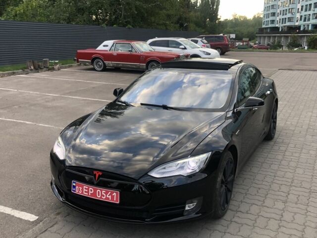 Тесла Модель С 2013 у Луцьку на Automoto.ua Чорний Тесла Модель С, об'ємом двигуна 0 л та пробігом 192 тис. км за 12999 $, фото 3 на Automoto.ua