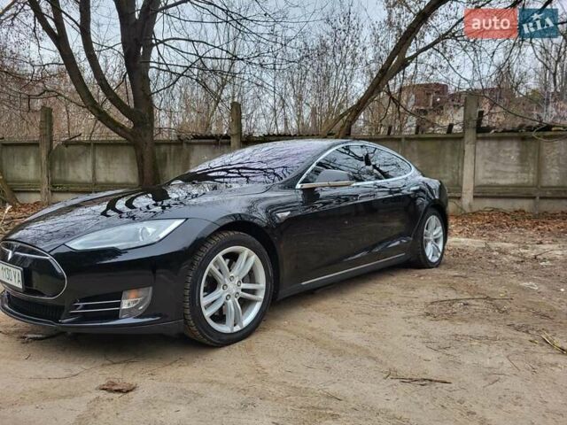 Черный Тесла Модель С, объемом двигателя 0 л и пробегом 150 тыс. км за 15000 $, фото 1 на Automoto.ua