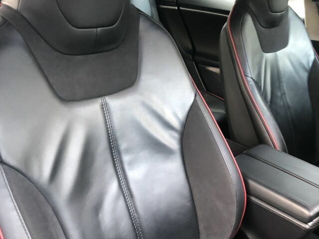 Черный Тесла Модель С, объемом двигателя 0 л и пробегом 190 тыс. км за 12999 $, фото 7 на Automoto.ua