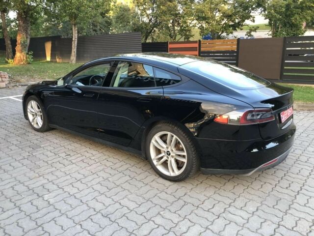 Черный Тесла Модель С, объемом двигателя 0 л и пробегом 190 тыс. км за 12999 $, фото 3 на Automoto.ua