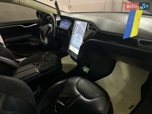 Черный Тесла Модель С, объемом двигателя 0 л и пробегом 125 тыс. км за 13300 $, фото 19 на Automoto.ua
