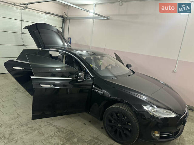 Черный Тесла Модель С, объемом двигателя 0 л и пробегом 125 тыс. км за 13300 $, фото 15 на Automoto.ua