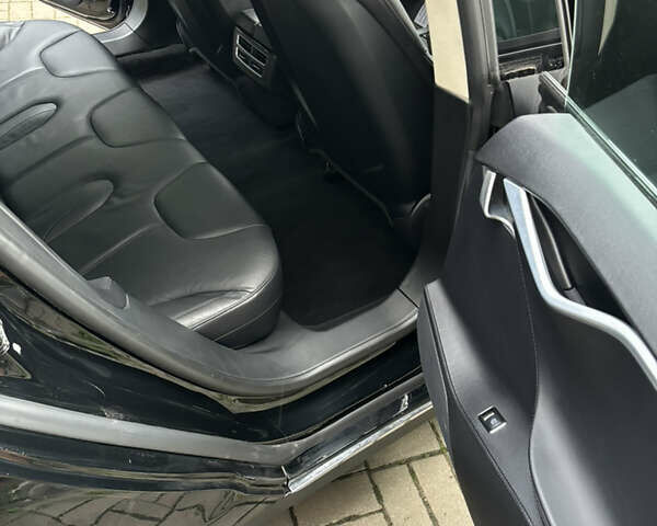 Черный Тесла Модель С, объемом двигателя 0 л и пробегом 130 тыс. км за 15300 $, фото 33 на Automoto.ua