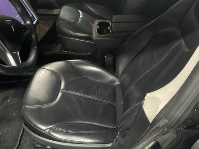 Черный Тесла Модель С, объемом двигателя 0 л и пробегом 192 тыс. км за 11700 $, фото 8 на Automoto.ua