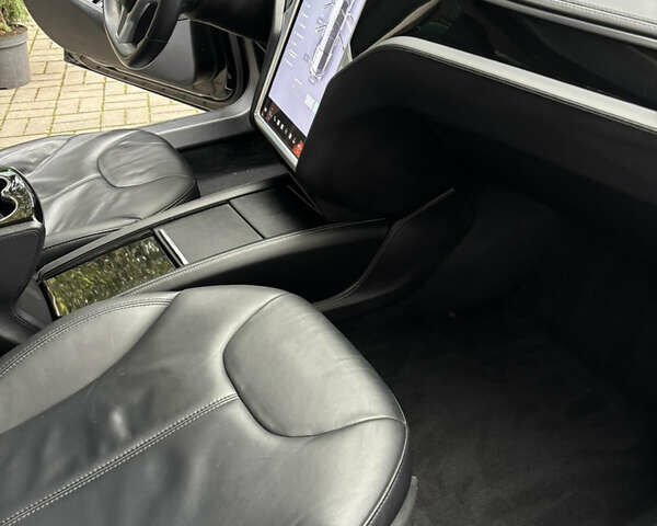 Черный Тесла Модель С, объемом двигателя 0 л и пробегом 130 тыс. км за 15300 $, фото 30 на Automoto.ua