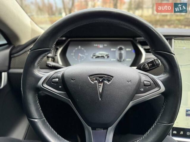 Черный Тесла Модель С, объемом двигателя 0 л и пробегом 180 тыс. км за 17300 $, фото 8 на Automoto.ua