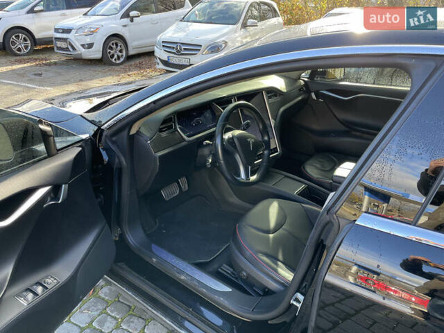 Черный Тесла Модель С, объемом двигателя 0 л и пробегом 30 тыс. км за 14800 $, фото 4 на Automoto.ua
