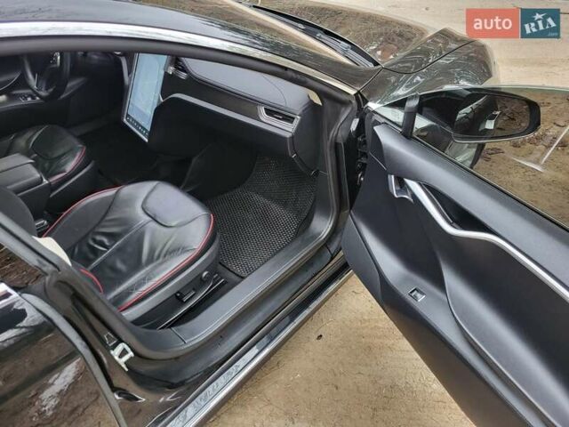 Черный Тесла Модель С, объемом двигателя 0 л и пробегом 150 тыс. км за 15000 $, фото 13 на Automoto.ua