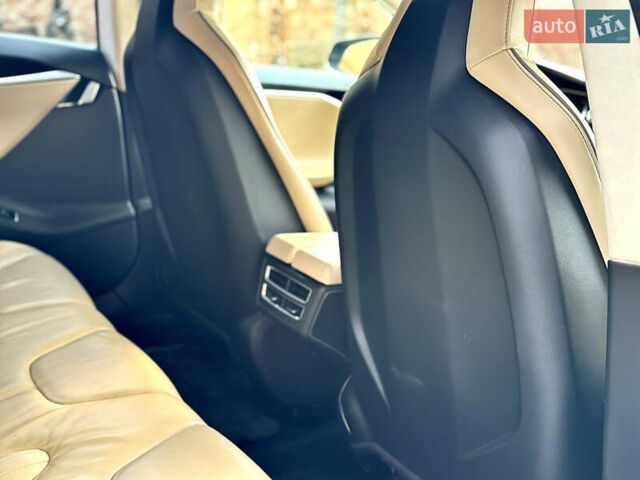 Черный Тесла Модель С, объемом двигателя 0 л и пробегом 208 тыс. км за 18999 $, фото 42 на Automoto.ua