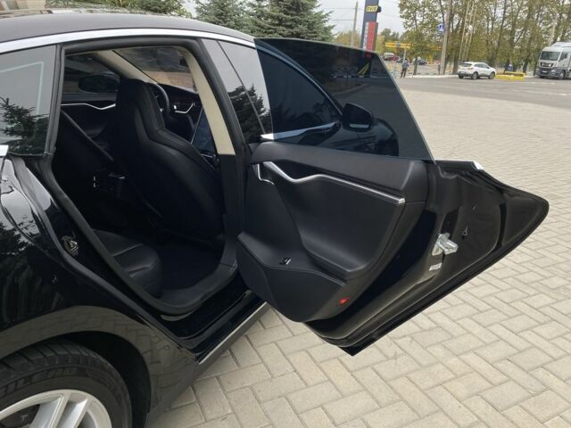 Черный Тесла Модель С, объемом двигателя 0 л и пробегом 218 тыс. км за 15000 $, фото 22 на Automoto.ua