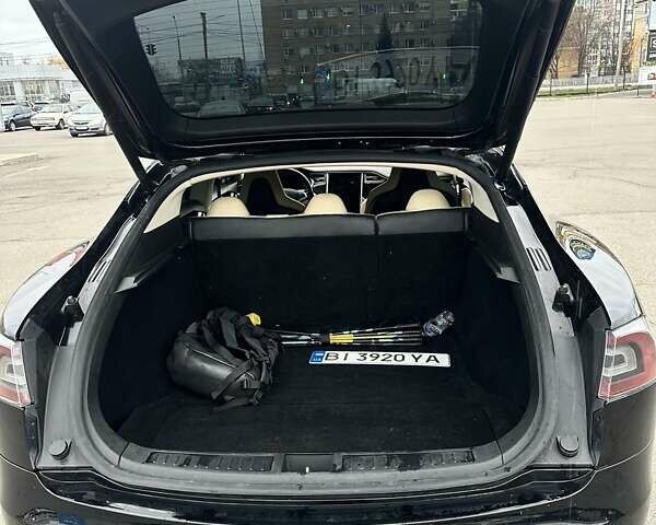 Чорний Тесла Модель С, об'ємом двигуна 0 л та пробігом 228 тис. км за 15000 $, фото 7 на Automoto.ua