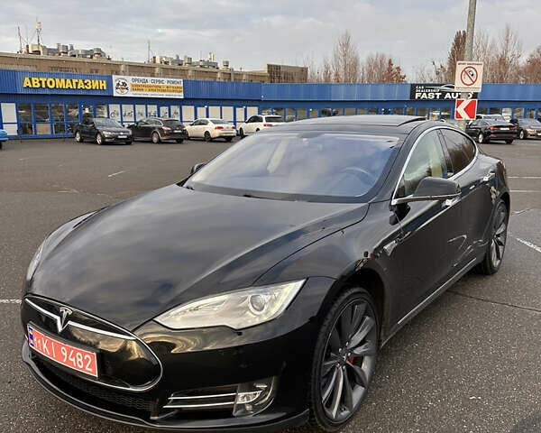 Черный Тесла Модель С, объемом двигателя 0 л и пробегом 116 тыс. км за 14950 $, фото 4 на Automoto.ua