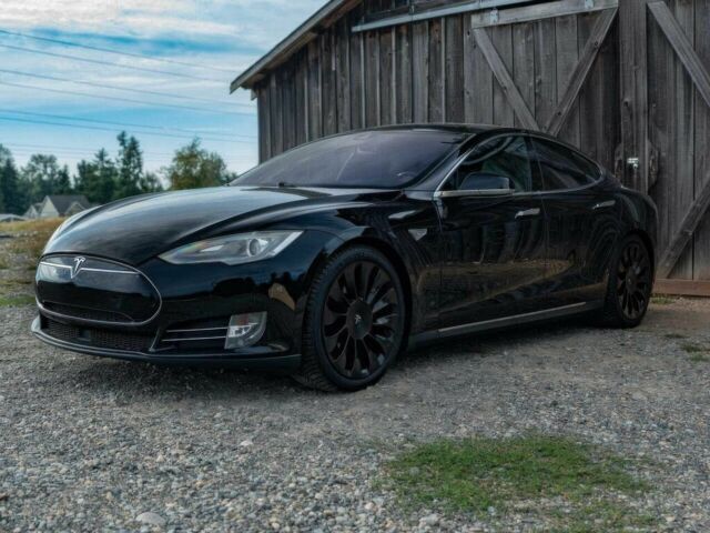 Черный Тесла Модель С, объемом двигателя 0 л и пробегом 90 тыс. км за 11200 $, фото 2 на Automoto.ua