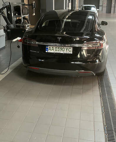 Черный Тесла Модель С, объемом двигателя 0 л и пробегом 170 тыс. км за 15500 $, фото 2 на Automoto.ua