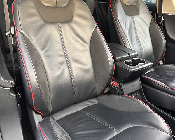 Черный Тесла Модель С, объемом двигателя 0 л и пробегом 116 тыс. км за 14950 $, фото 30 на Automoto.ua