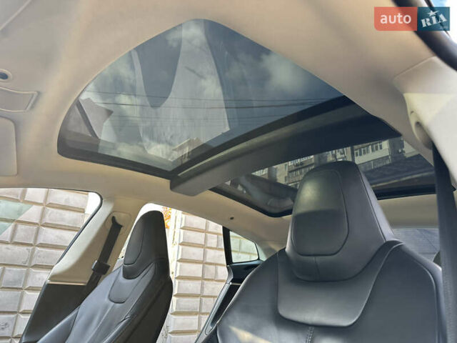 Черный Тесла Модель С, объемом двигателя 0 л и пробегом 103 тыс. км за 17500 $, фото 9 на Automoto.ua