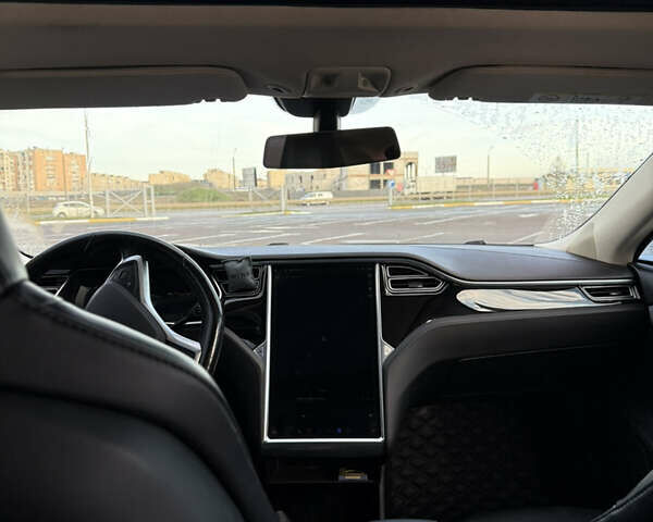 Черный Тесла Модель С, объемом двигателя 0 л и пробегом 127 тыс. км за 14200 $, фото 8 на Automoto.ua