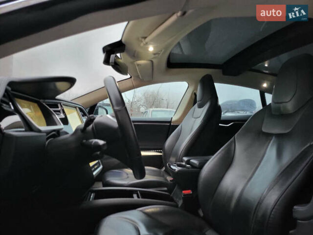 Чорний Тесла Модель С, об'ємом двигуна 0 л та пробігом 120 тис. км за 13900 $, фото 9 на Automoto.ua