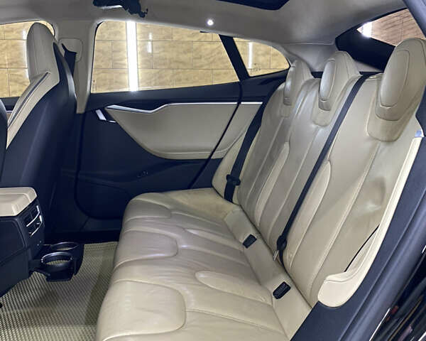 Чорний Тесла Модель С, об'ємом двигуна 0 л та пробігом 145 тис. км за 15900 $, фото 12 на Automoto.ua