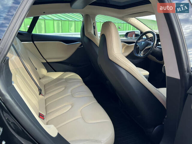 Черный Тесла Модель С, объемом двигателя 0 л и пробегом 221 тыс. км за 13999 $, фото 25 на Automoto.ua