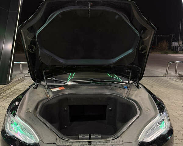Чорний Тесла Модель С, об'ємом двигуна 0 л та пробігом 127 тис. км за 12000 $, фото 3 на Automoto.ua