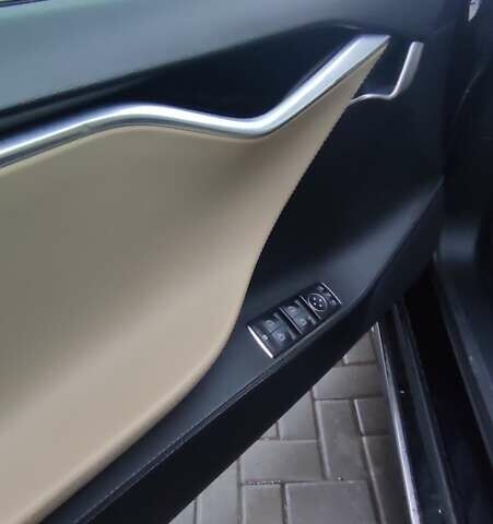 Чорний Тесла Модель С, об'ємом двигуна 0 л та пробігом 200 тис. км за 11690 $, фото 11 на Automoto.ua