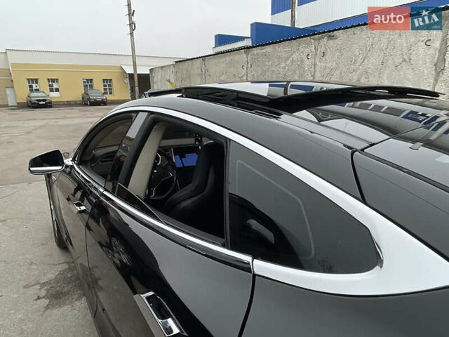 Черный Тесла Модель С, объемом двигателя 0 л и пробегом 210 тыс. км за 12950 $, фото 4 на Automoto.ua