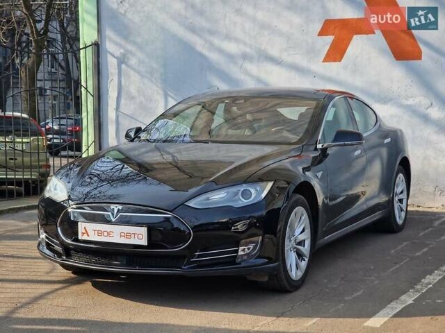 Черный Тесла Модель С, объемом двигателя 0 л и пробегом 60 тыс. км за 17490 $, фото 4 на Automoto.ua
