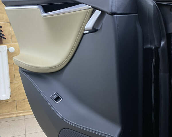 Чорний Тесла Модель С, об'ємом двигуна 0 л та пробігом 145 тис. км за 15900 $, фото 16 на Automoto.ua