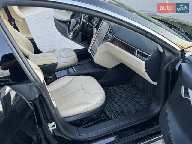 Черный Тесла Модель С, объемом двигателя 0 л и пробегом 98 тыс. км за 11500 $, фото 31 на Automoto.ua