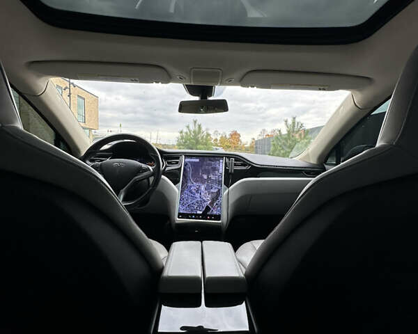 Черный Тесла Модель С, объемом двигателя 0 л и пробегом 186 тыс. км за 13400 $, фото 26 на Automoto.ua