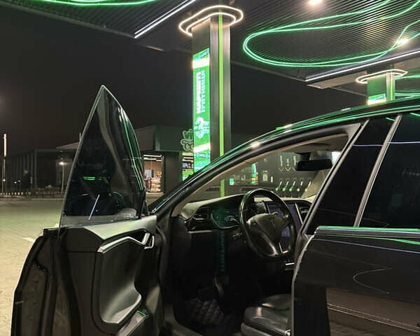 Чорний Тесла Модель С, об'ємом двигуна 0 л та пробігом 127 тис. км за 12000 $, фото 7 на Automoto.ua