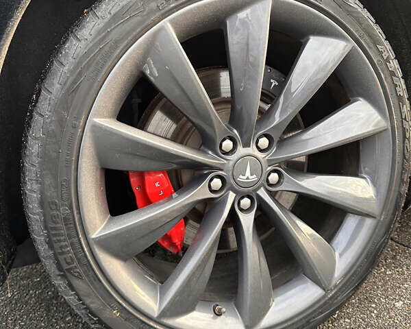 Черный Тесла Модель С, объемом двигателя 0 л и пробегом 116 тыс. км за 14950 $, фото 12 на Automoto.ua