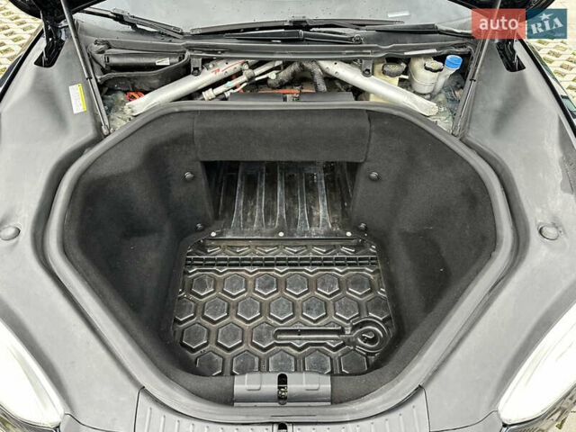 Черный Тесла Модель С, объемом двигателя 0 л и пробегом 186 тыс. км за 13400 $, фото 32 на Automoto.ua