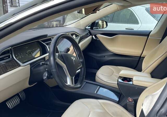Черный Тесла Модель С, объемом двигателя 0 л и пробегом 121 тыс. км за 15700 $, фото 5 на Automoto.ua