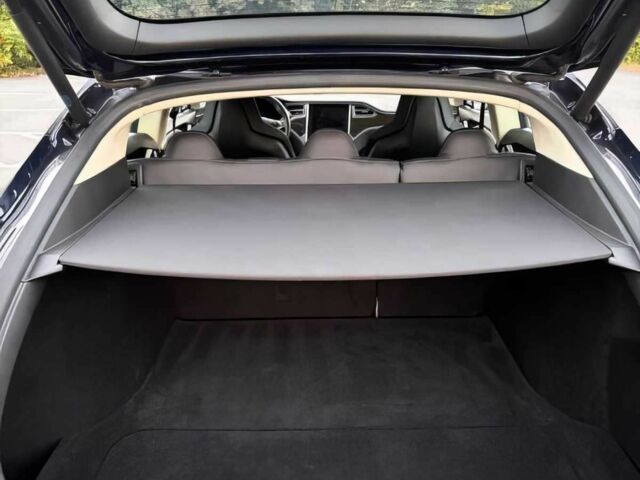 Черный Тесла Модель С, объемом двигателя 0 л и пробегом 83 тыс. км за 4000 $, фото 9 на Automoto.ua