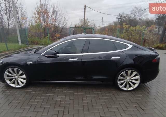 Чорний Тесла Модель С, об'ємом двигуна 0 л та пробігом 200 тис. км за 11690 $, фото 2 на Automoto.ua