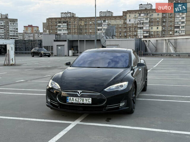 Черный Тесла Модель С, объемом двигателя 0 л и пробегом 55 тыс. км за 16900 $, фото 3 на Automoto.ua