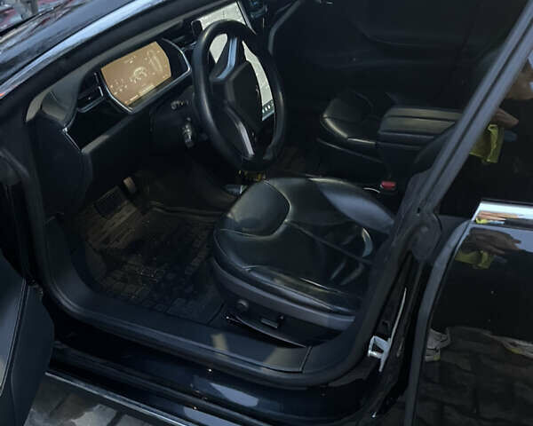 Черный Тесла Модель С, объемом двигателя 0 л и пробегом 220 тыс. км за 13800 $, фото 4 на Automoto.ua